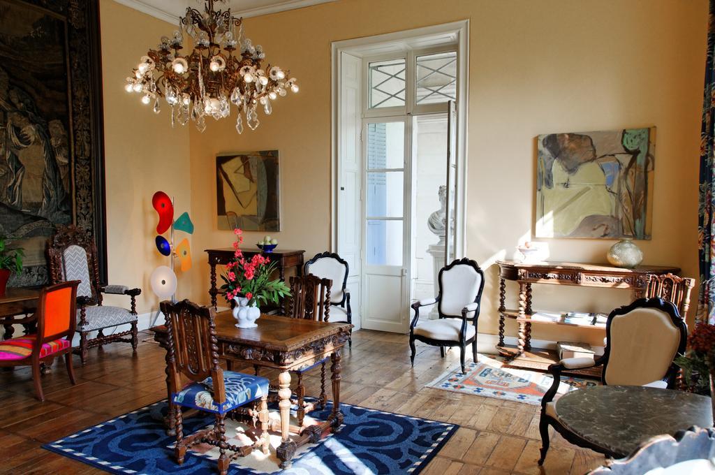 Chateau-Hotel De Nieuil Екстериор снимка