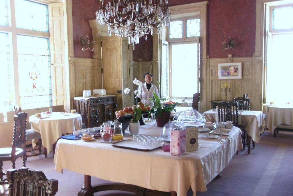 Chateau-Hotel De Nieuil Екстериор снимка